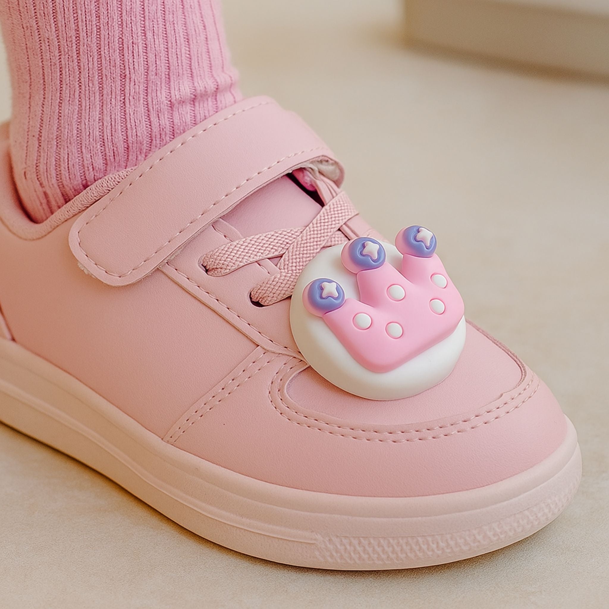 air tag shoe